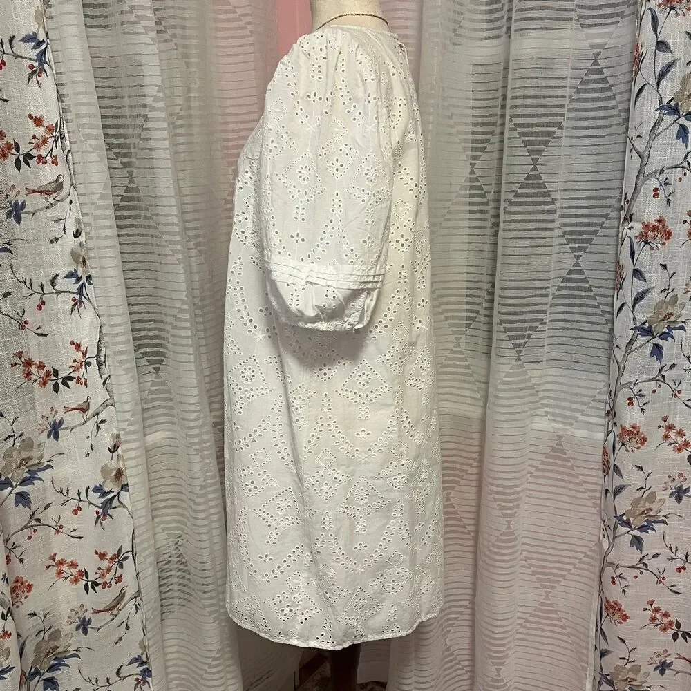 NWT Sanctuary white lace dress in large